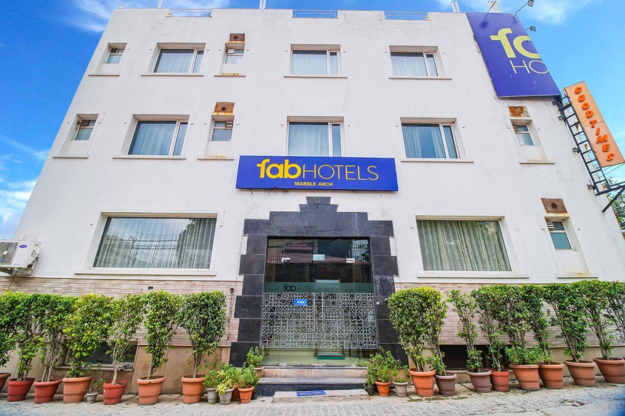 Fabhotel Marble Arch - Nr Karol Bagh Market เดลี ภายนอก รูปภาพ
