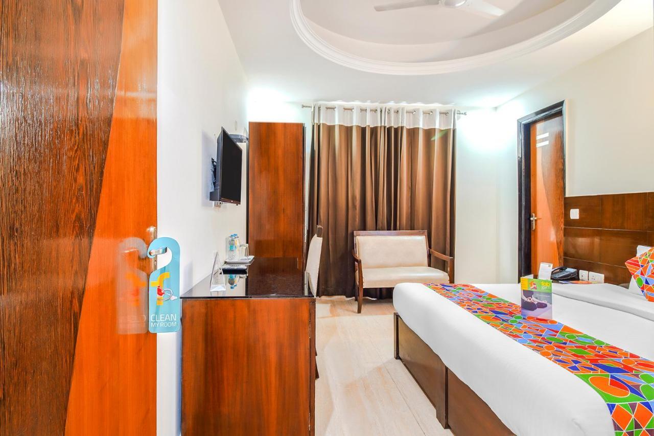 Fabhotel Marble Arch - Nr Karol Bagh Market เดลี ภายนอก รูปภาพ