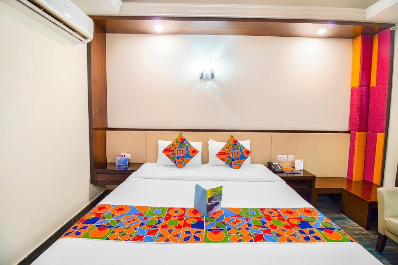 Fabhotel Marble Arch - Nr Karol Bagh Market เดลี ภายนอก รูปภาพ