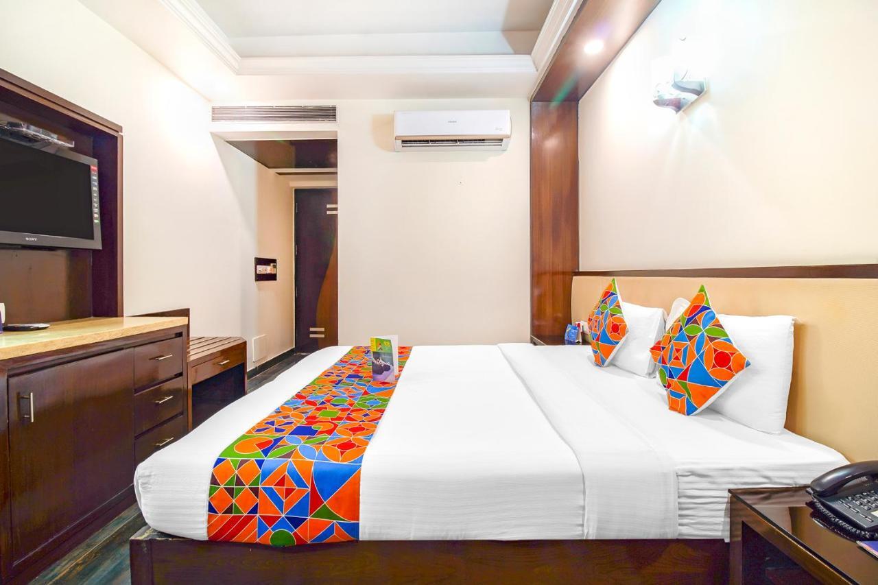 Fabhotel Marble Arch - Nr Karol Bagh Market เดลี ภายนอก รูปภาพ