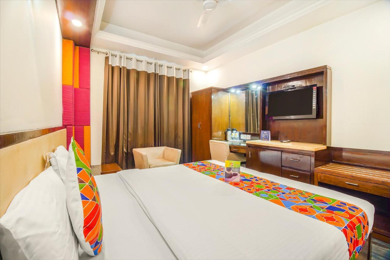 Fabhotel Marble Arch - Nr Karol Bagh Market เดลี ภายนอก รูปภาพ
